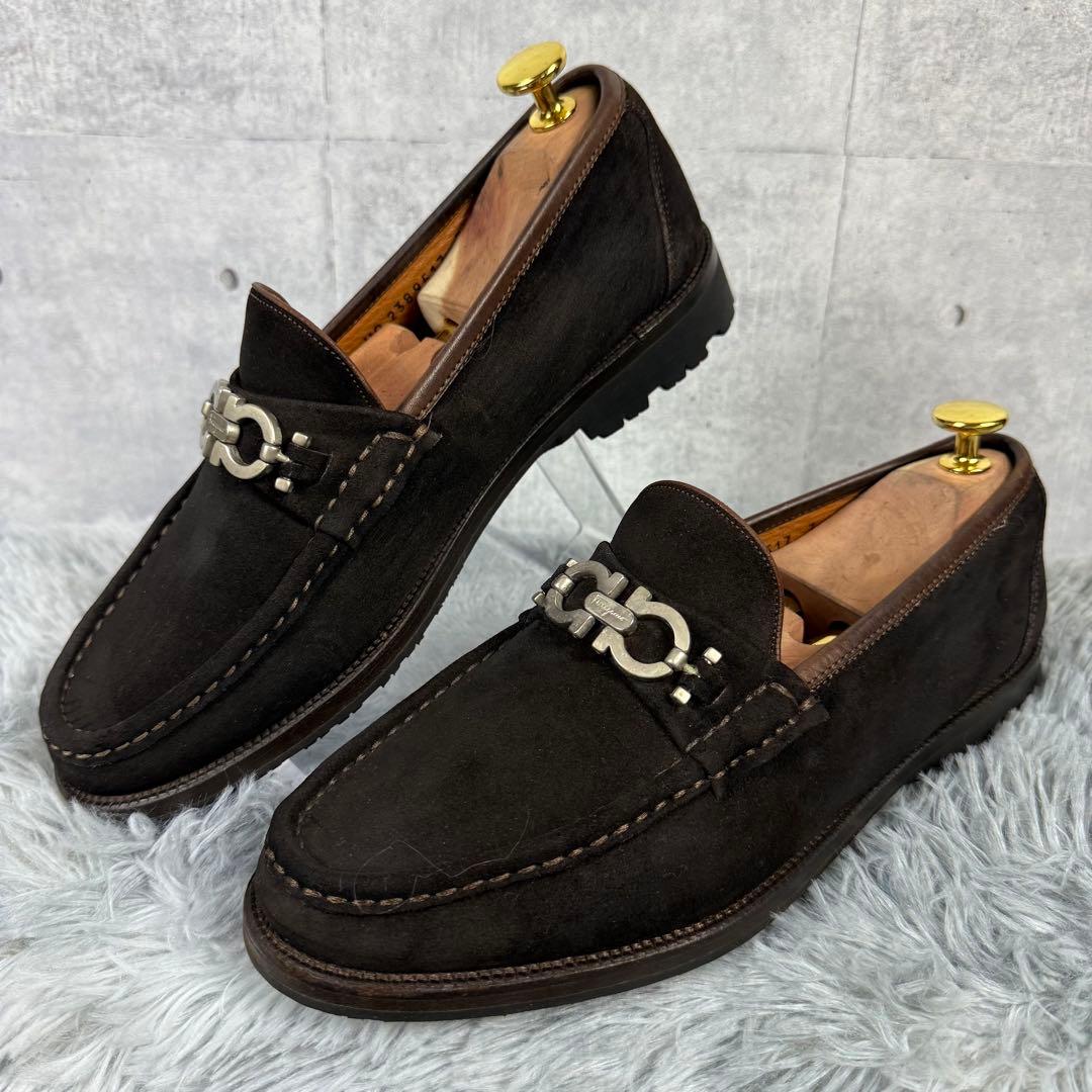 サルヴァトーレフェラガモ ガンチーニ ローファー 7EE ブラウン スエード