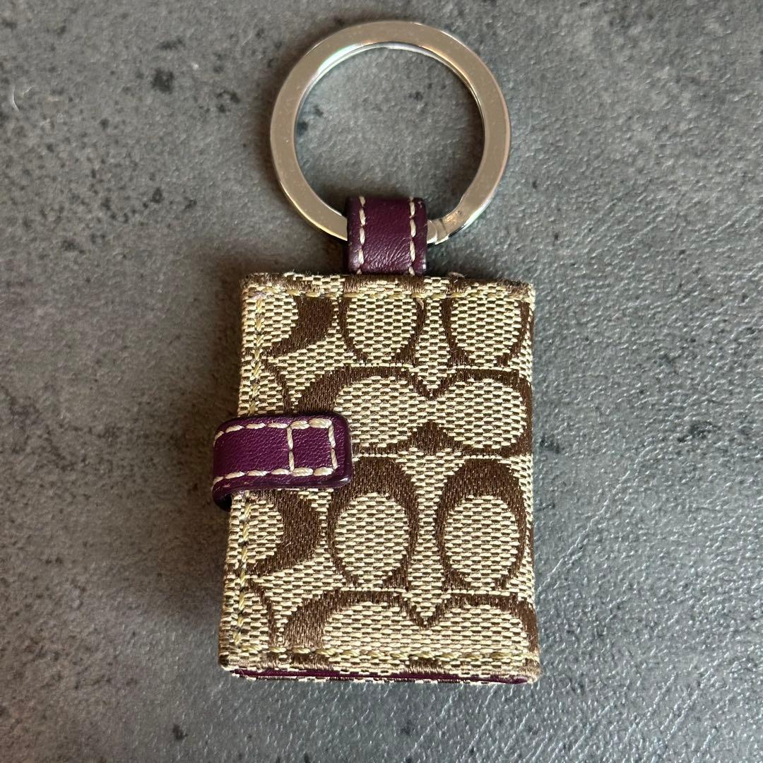 アクセサリー COACH Signature Picture Frame Bag charm