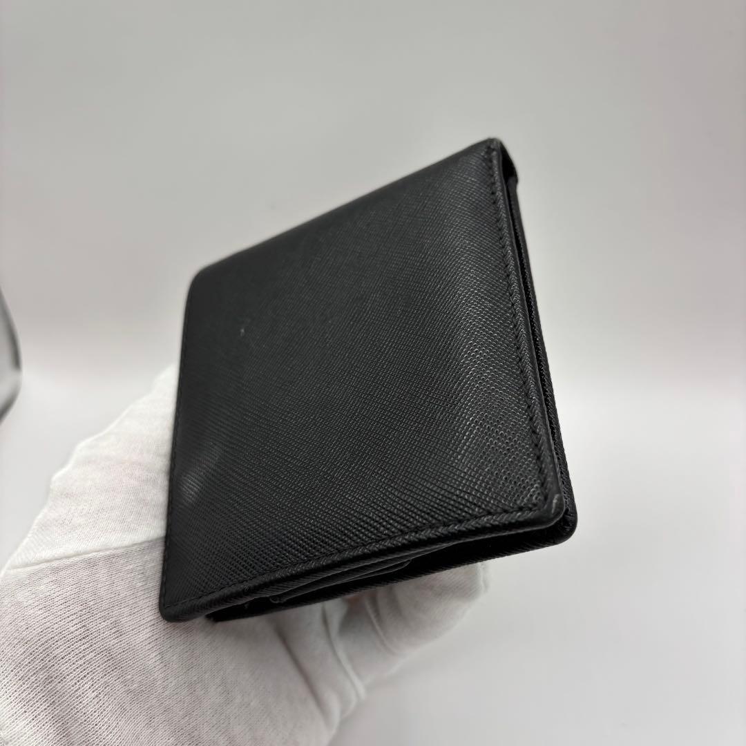 vivienne westwood 二つ折り財布　ブラック　シルバー　財布　黒