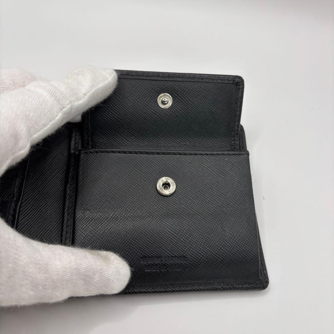 vivienne westwood 二つ折り財布　ブラック　シルバー　財布　黒