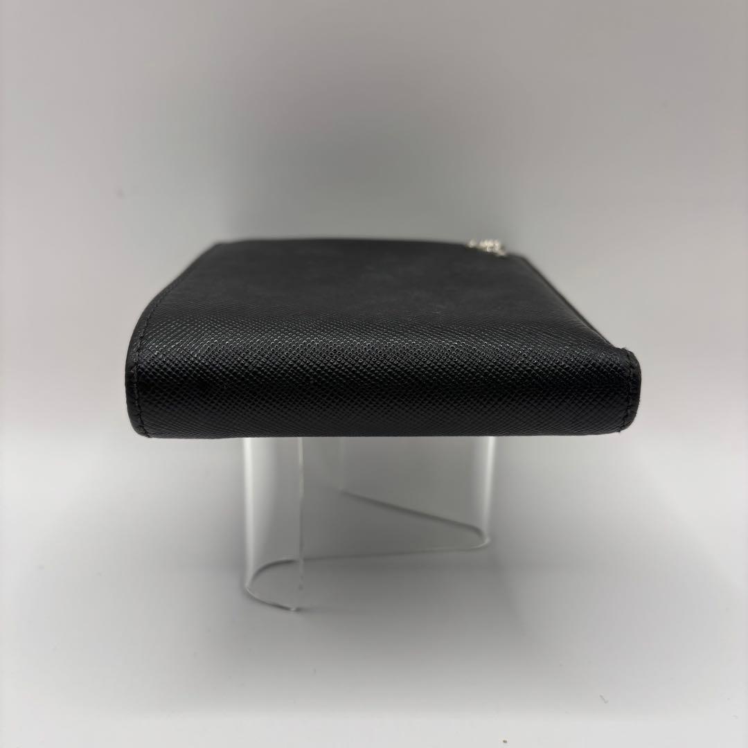 vivienne westwood 二つ折り財布　ブラック　シルバー　財布　黒