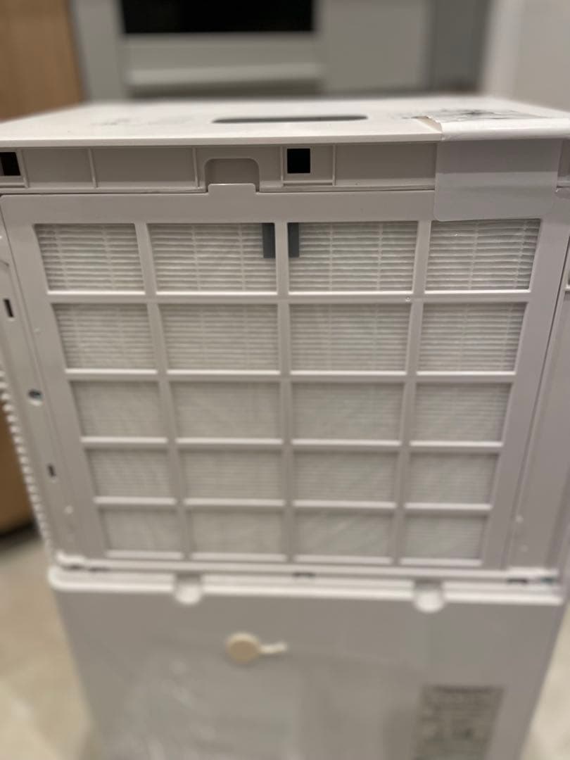 極美品アイリスオーヤマ 空気清浄機能付き除湿機 IJCP-J160-W