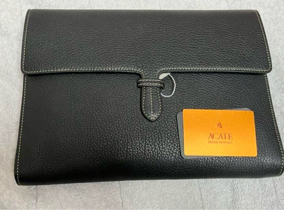 ACATE BREVA アカーテ フラップ付 クラッチバッグ ブラック