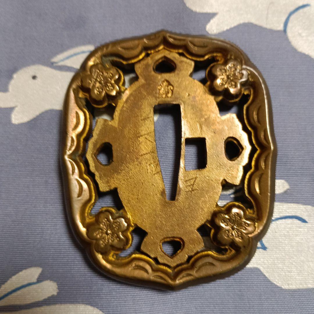 桜花模様の金属製鍔2個(軍刀用)