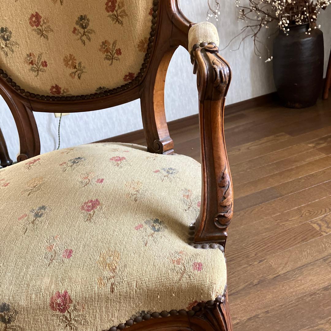 フローラルパターン アンティークチェア