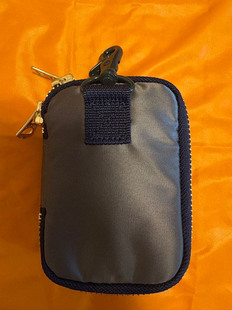 【新品同様定価以下】タンカーキーケース シルバーグレー