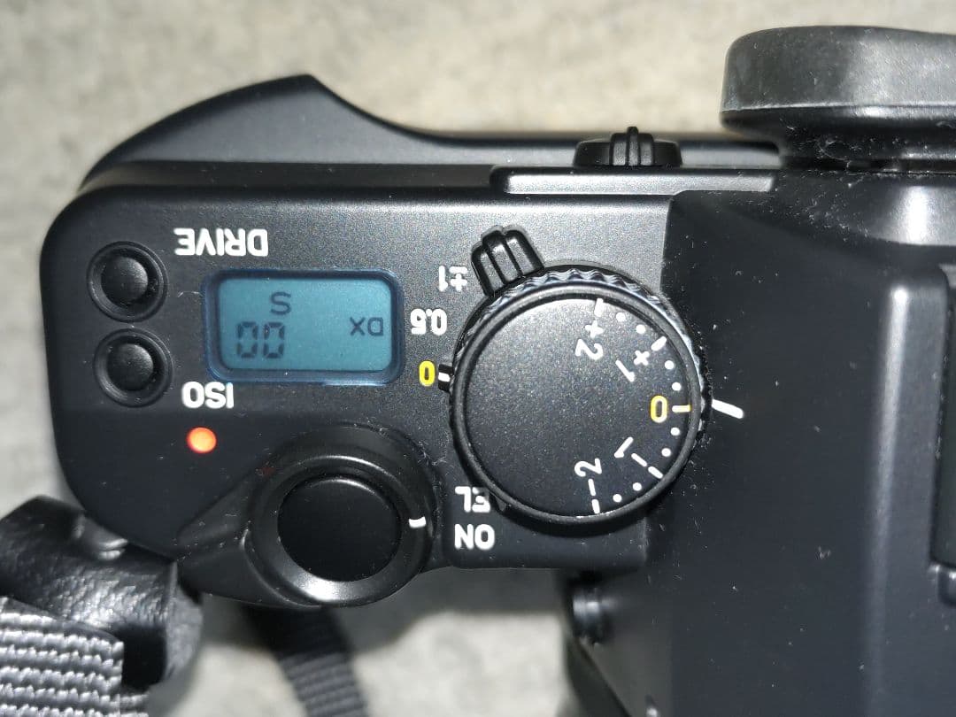 s*8様 CONTAX Aria 一眼レフカメラ TAMRACバッグ付き