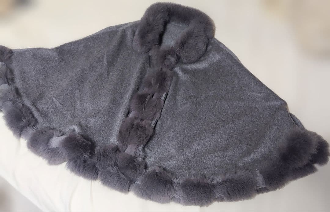 た*あ様 FOURCARD ブルーフォックス グレー ケープ ポンチョ カシミヤ