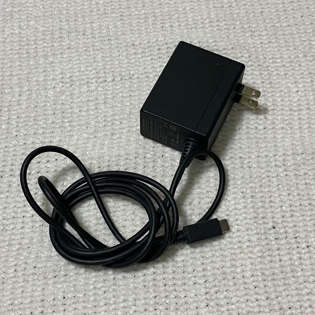 Nintendo Switch ＆ 持ち運び用ケース　2点セット