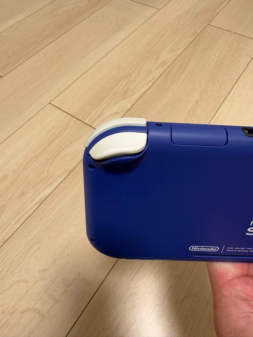 Nintendo Switch Lite ブルー本体と充電器付き