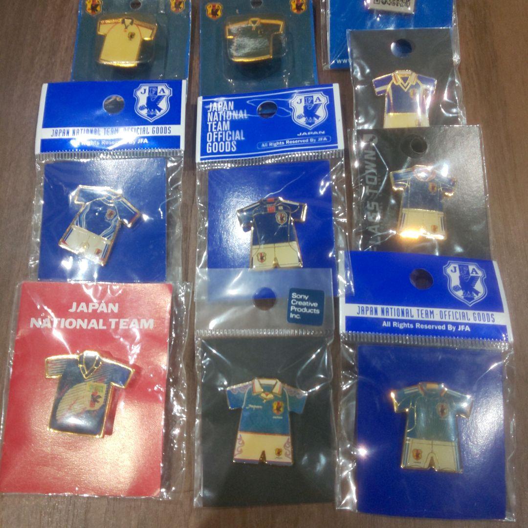 貴重なサッカー日本代表 ユニフォーム ピンバッジセット おまけ付き
