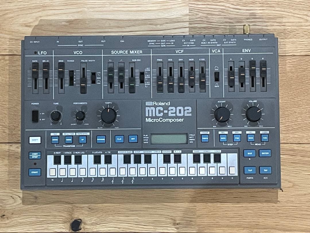 鍵盤楽器 Roland MC-202 MicroComposer