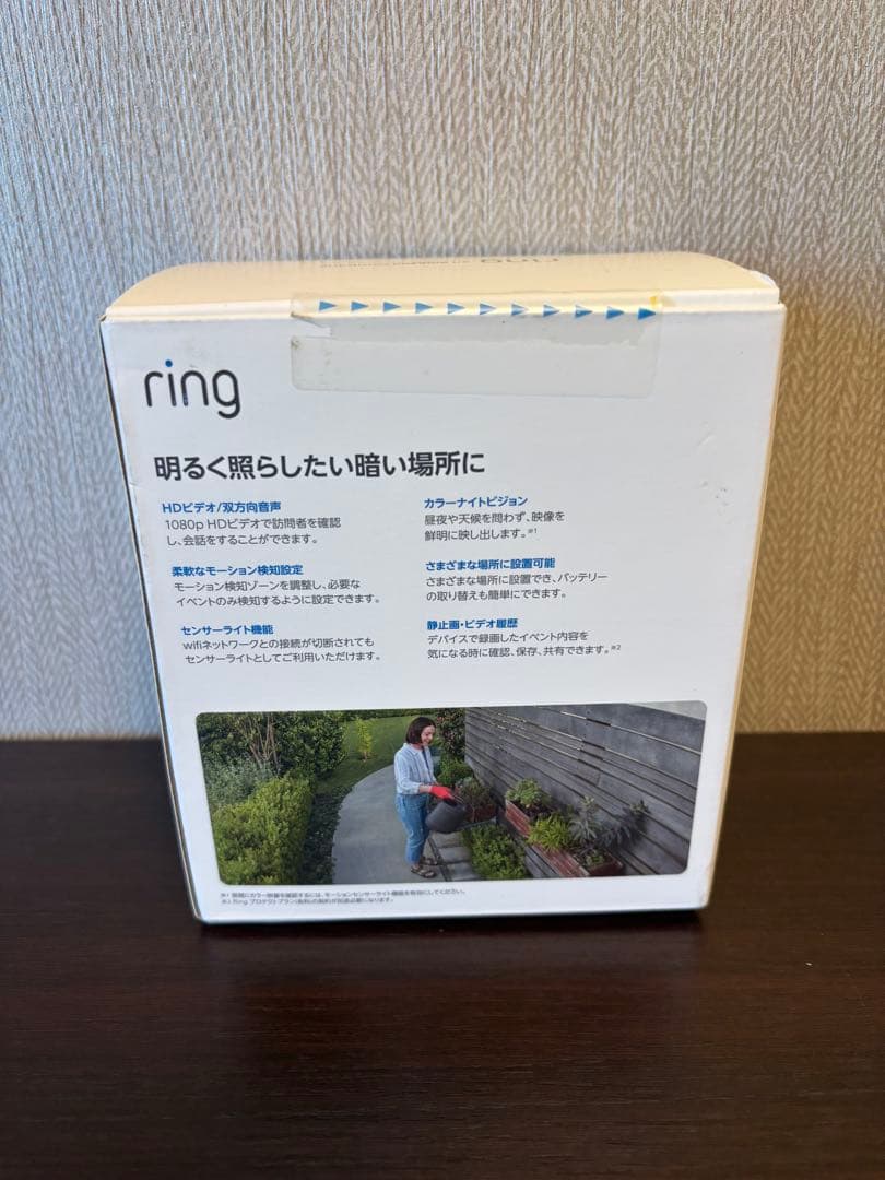 発送12/20ですRing Spotlight Cam Plus