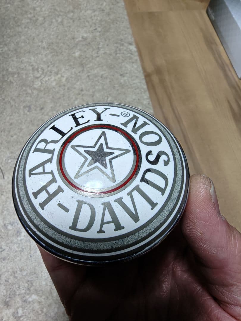 Harley-Davidson タンク　キャップ　七宝焼　白　中古