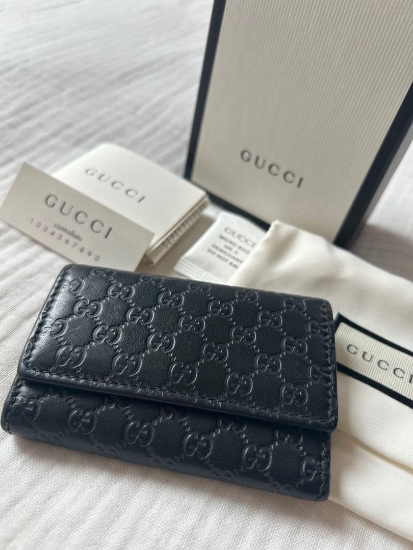 【GUCC】グッチ GG柄　レザー　キーケース