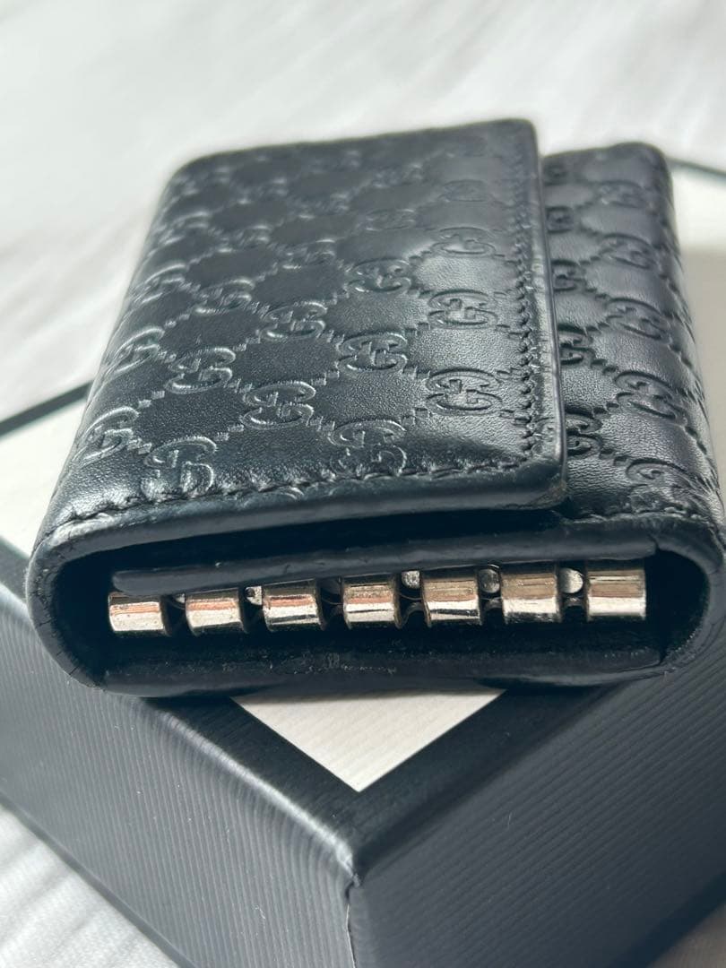 【GUCC】グッチ GG柄　レザー　キーケース