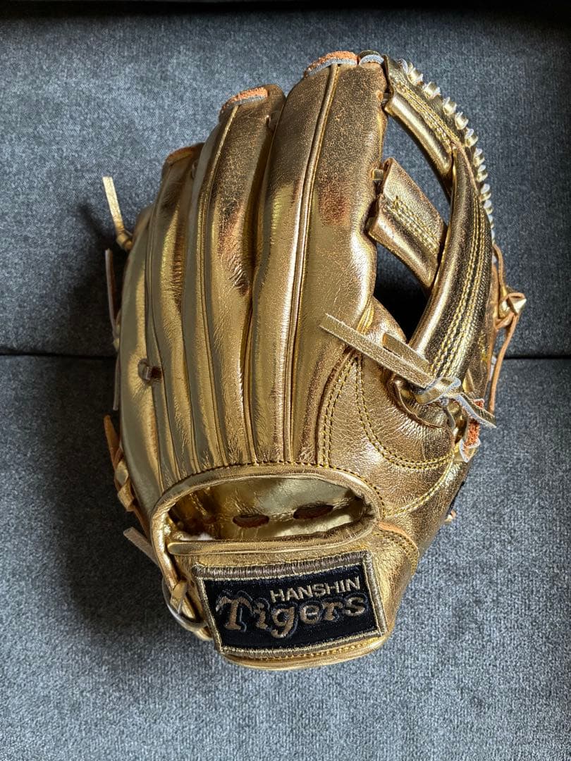 阪神タイガース　2003年セリーグ優勝記念　ゴールデングローブ　新品未使用