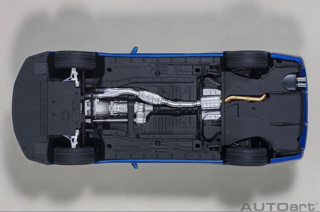 AUTOart 1/18日産 スカイラインGT-R （R34）Vスペック II