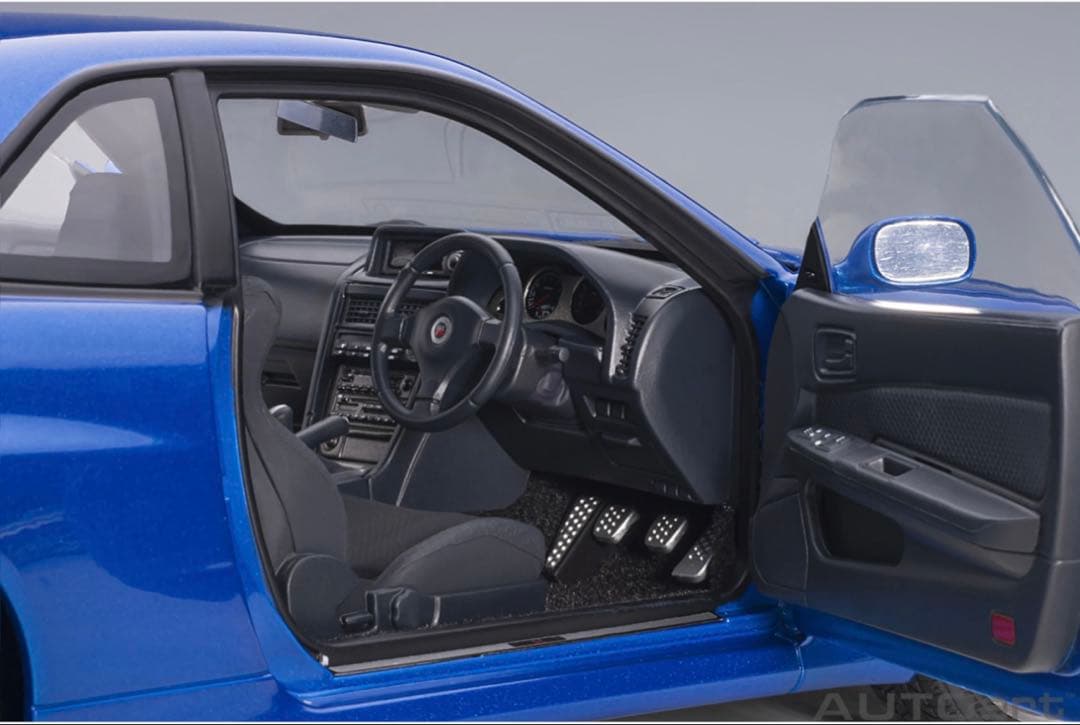 AUTOart 1/18日産 スカイラインGT-R （R34）Vスペック II