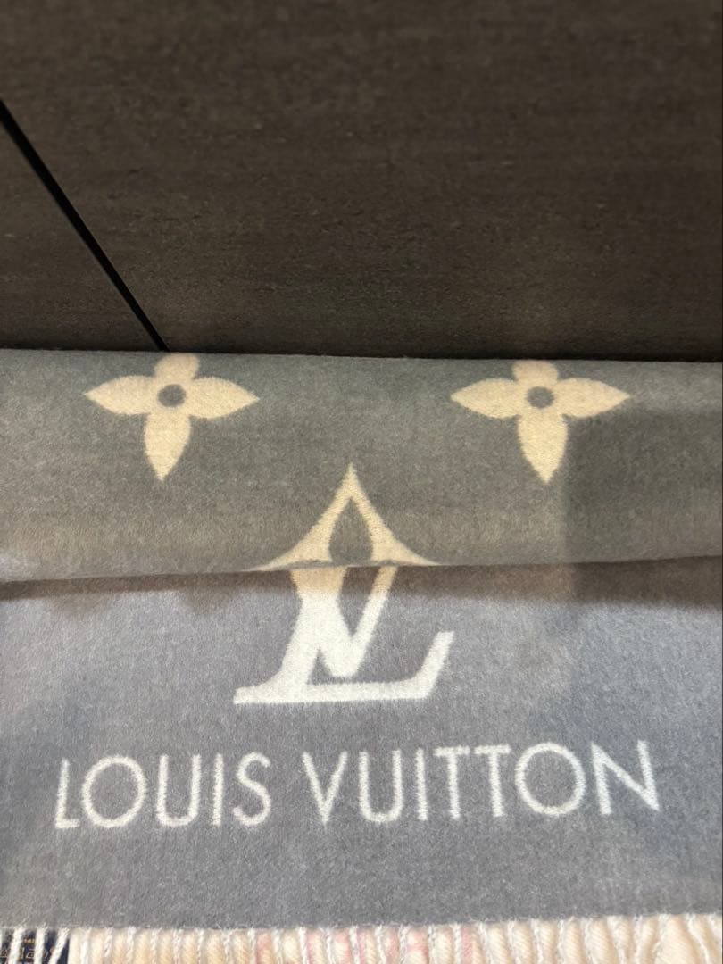 ルイ　ヴィトン　エシャルプ　レイキヤビック　M70868 カシミア　マフラー