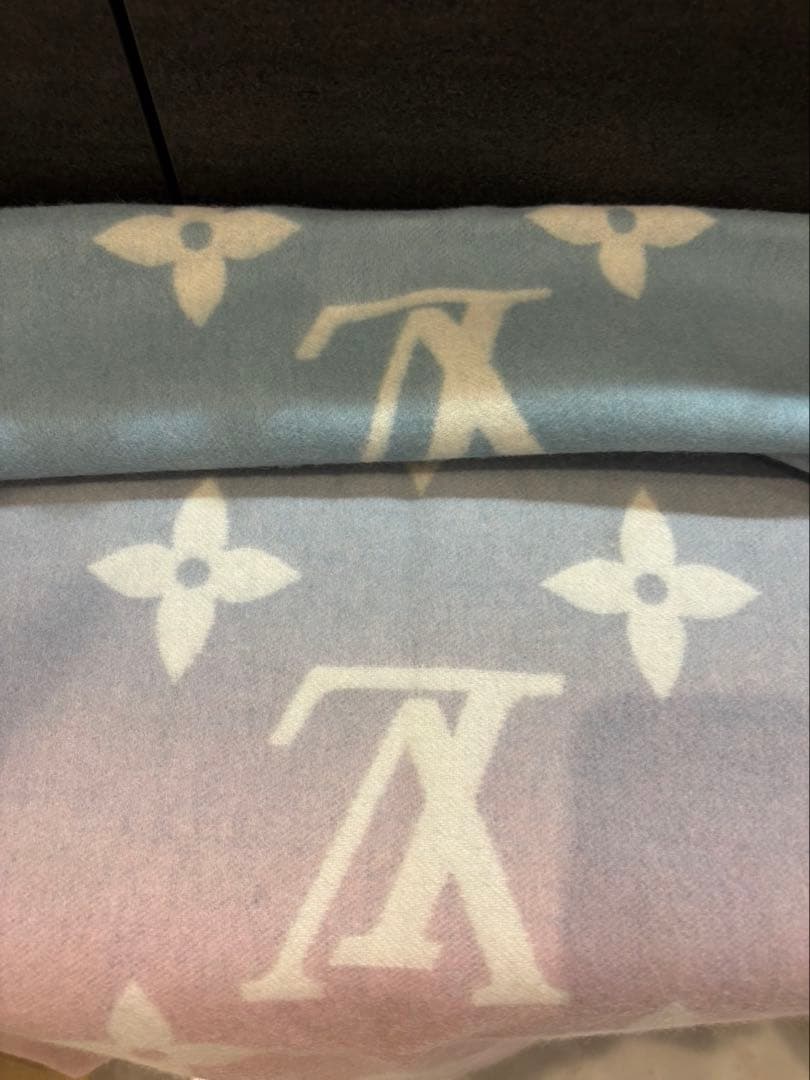 ルイ　ヴィトン　エシャルプ　レイキヤビック　M70868 カシミア　マフラー