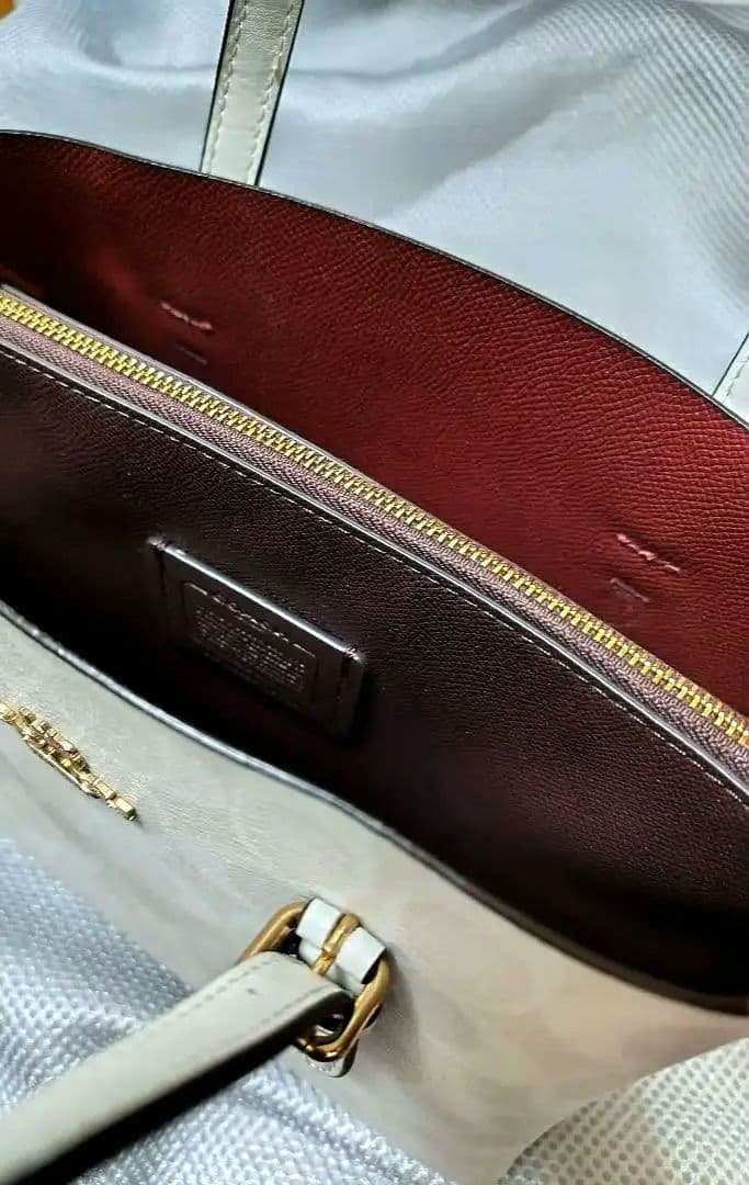 【人気】COACHトートバッグ「MOLLIE TOTE 25」 ホワイト美品✨
