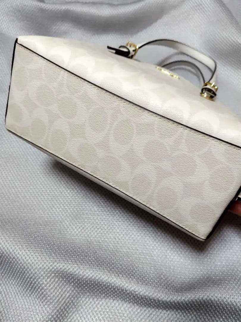 【人気】COACHトートバッグ「MOLLIE TOTE 25」 ホワイト美品✨