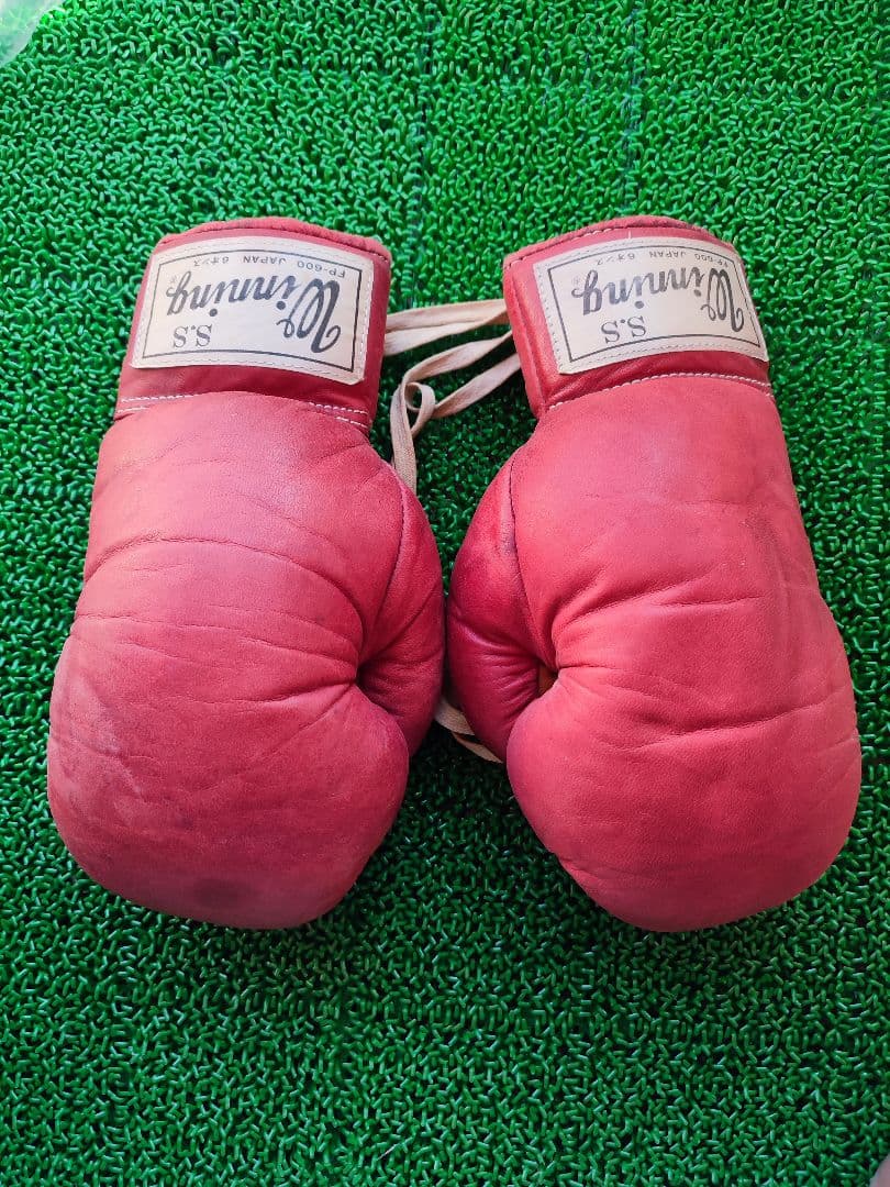 き*屋様 Winning S.S ボクシンググローブ レッド 6オンス、旧デザイ