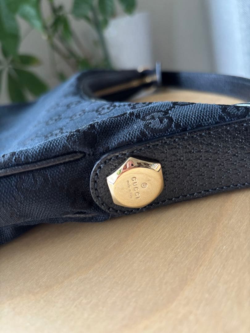 な*ぴ様 GUCCI グッチ GG キャンバス ショルダーバッグ ブラック