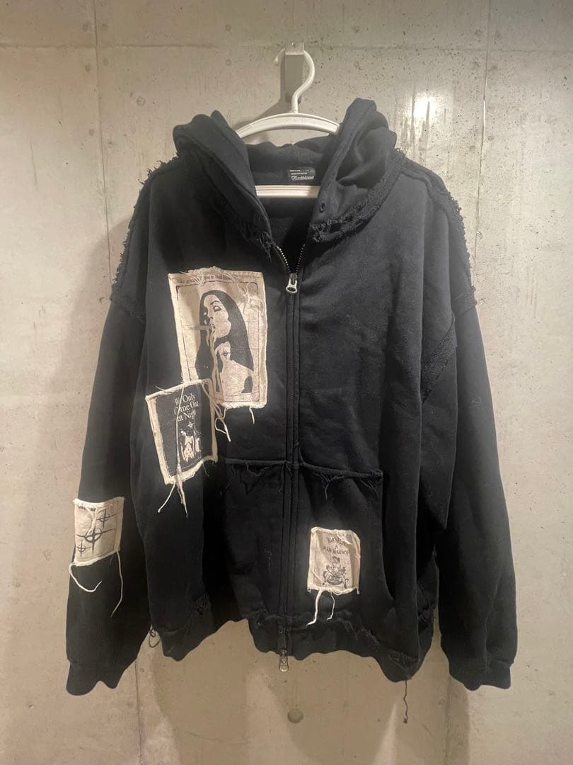 BADBLOOD フーディ