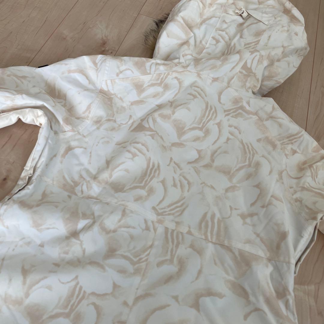 新品　ROXY 花柄 スノーボードウェア　M