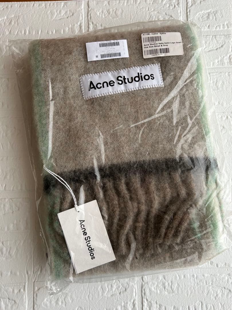 acne studios アグネ　マフラー