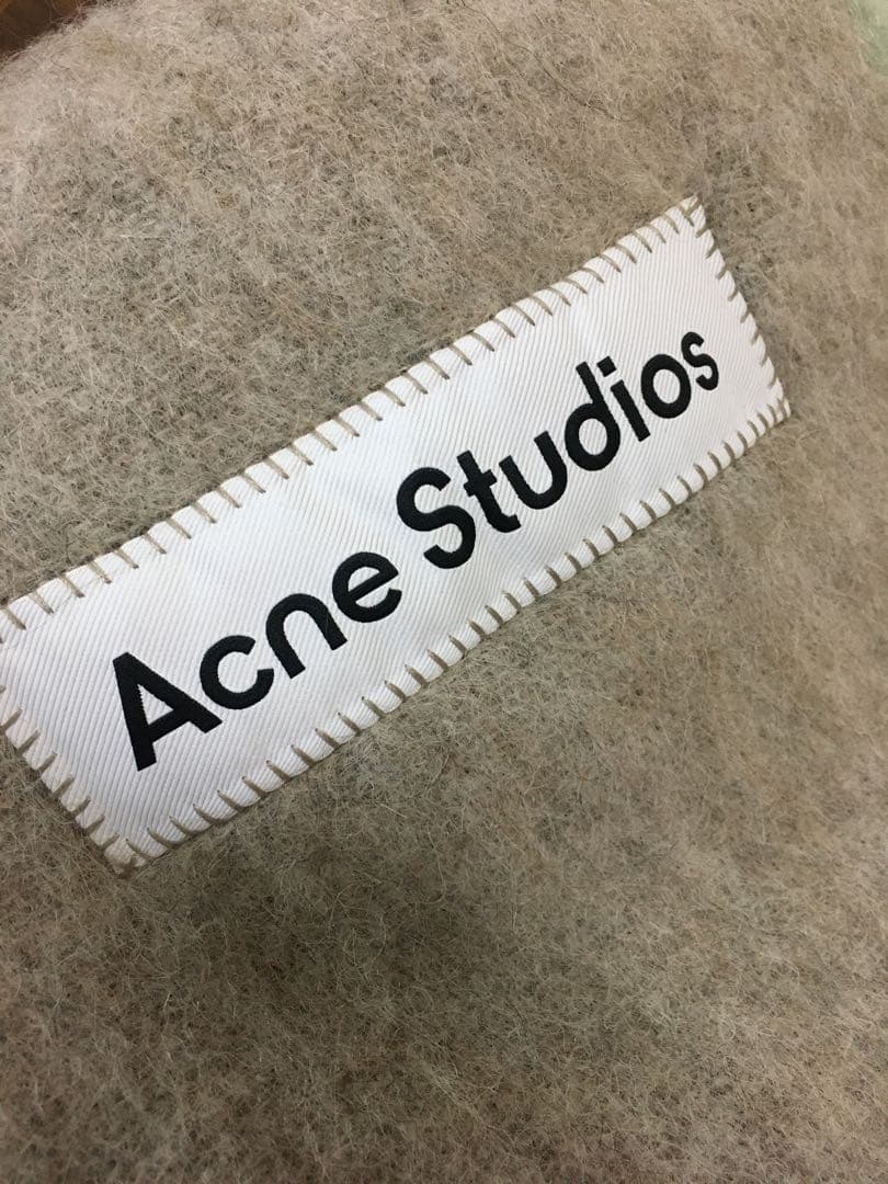 acne studios アグネ　マフラー