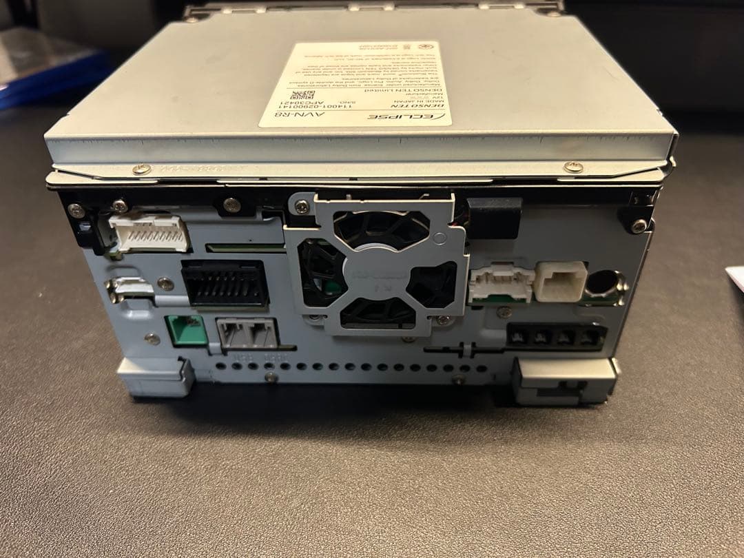 AVN-R8 ECLIPSE イクリプス TVキャンセラー付き