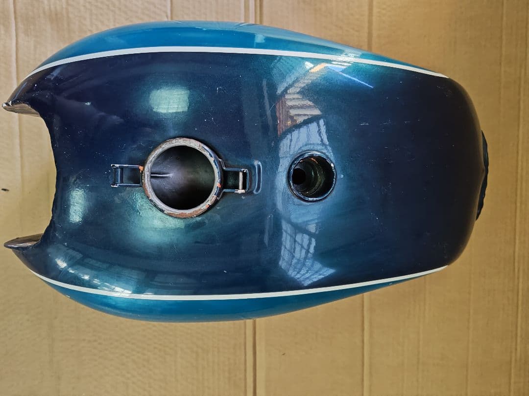 カワサキ　W3　純正ガソリンタンク 青