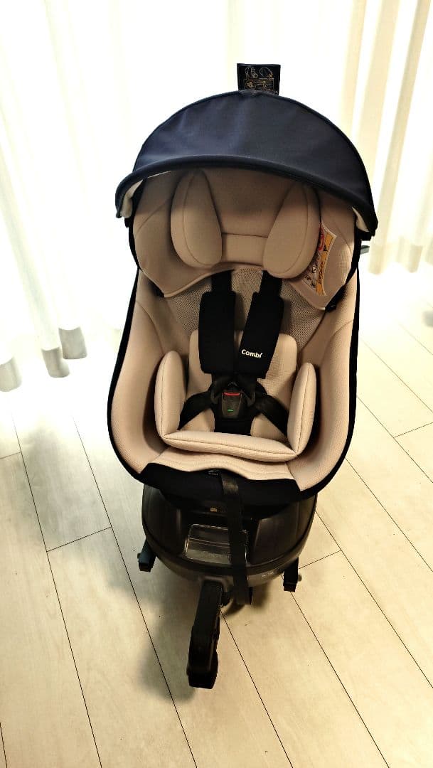 コンビ ISOFIX固定 新生児対応 クルムーヴ スマート Light