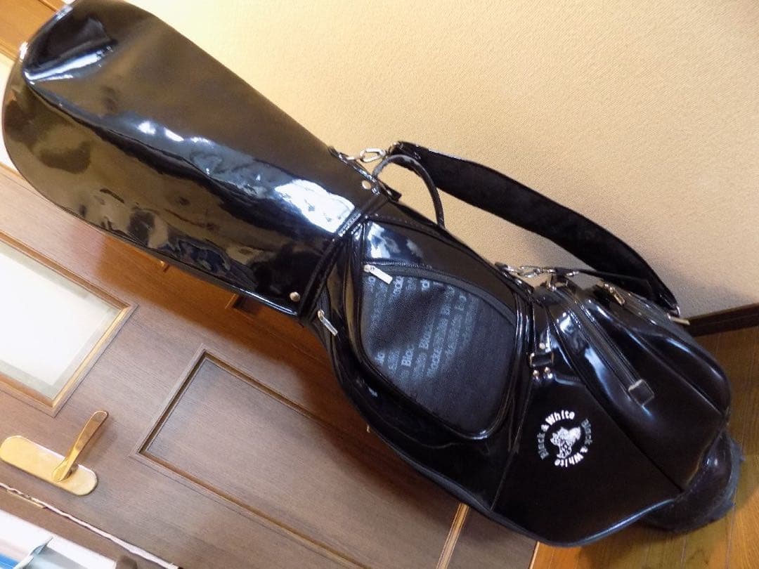 ブラック&ホワイト 9.5型 軽量 キャディーバッグ エナメルブラック 大型