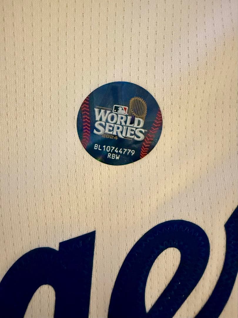 【1着限定/Mサイズ】山本由伸 ユニフォーム 優勝記念パッチ付き ドジャース