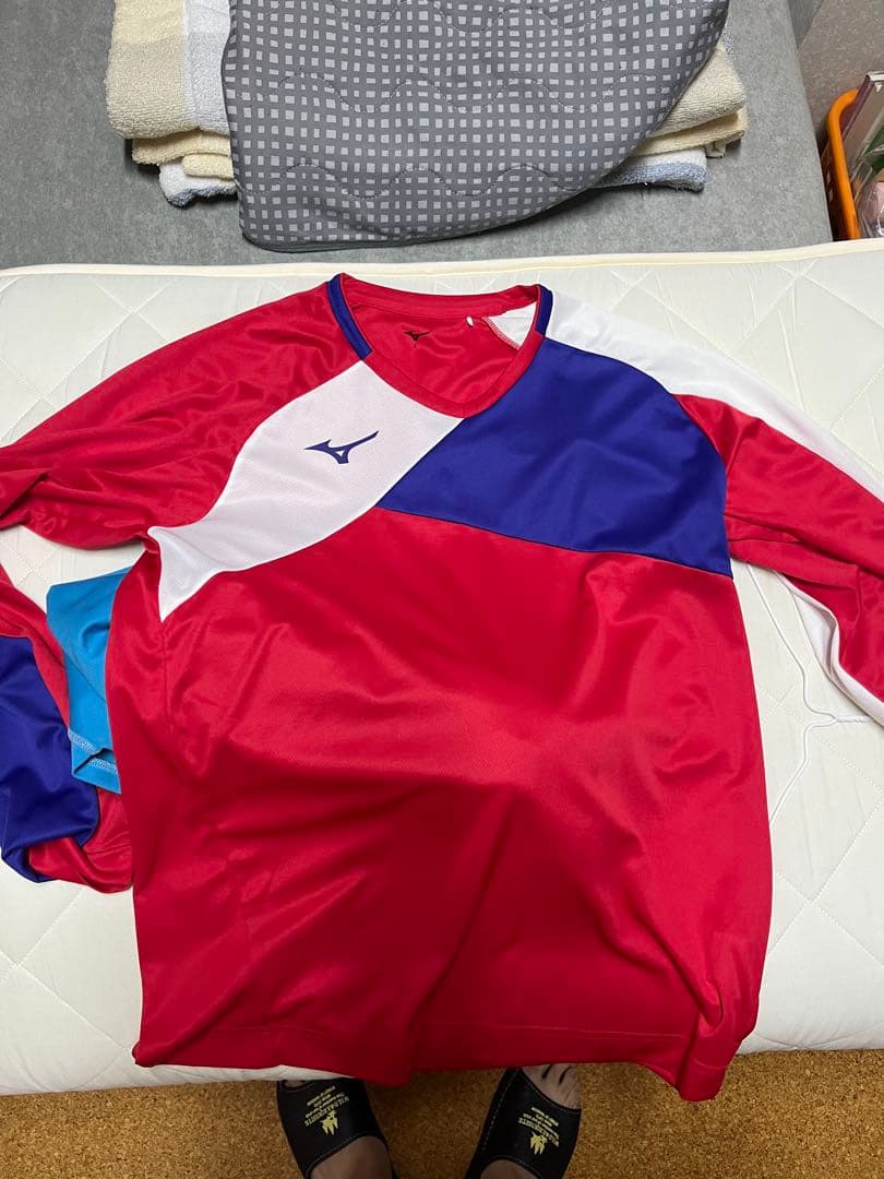 ヨネックス　ゲームシャツとプラクティスシャツ