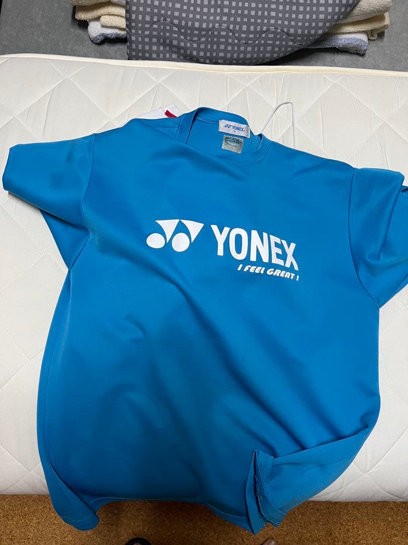 ヨネックス　ゲームシャツとプラクティスシャツ