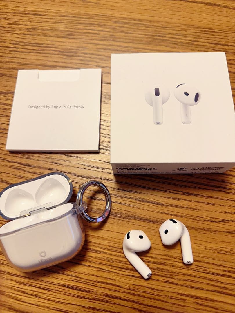 純正品　Apple AirPods 4 ifaceケース付