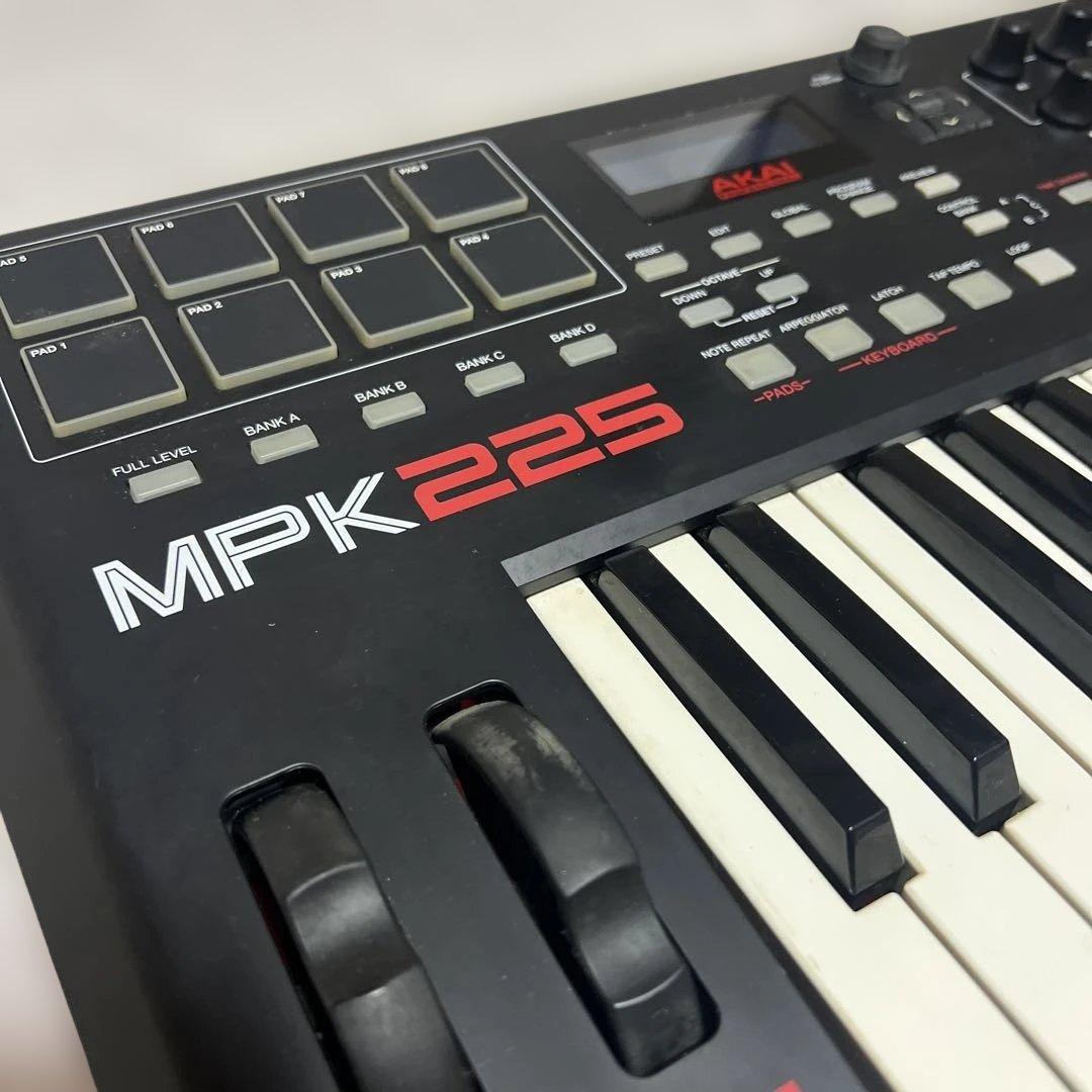 AKAI MPK225 MIDIキーボード