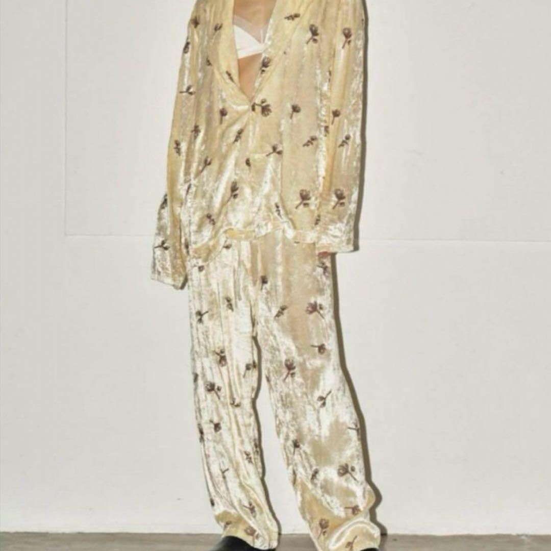 パンツ TODAYFUL Embroidery Velour Pants