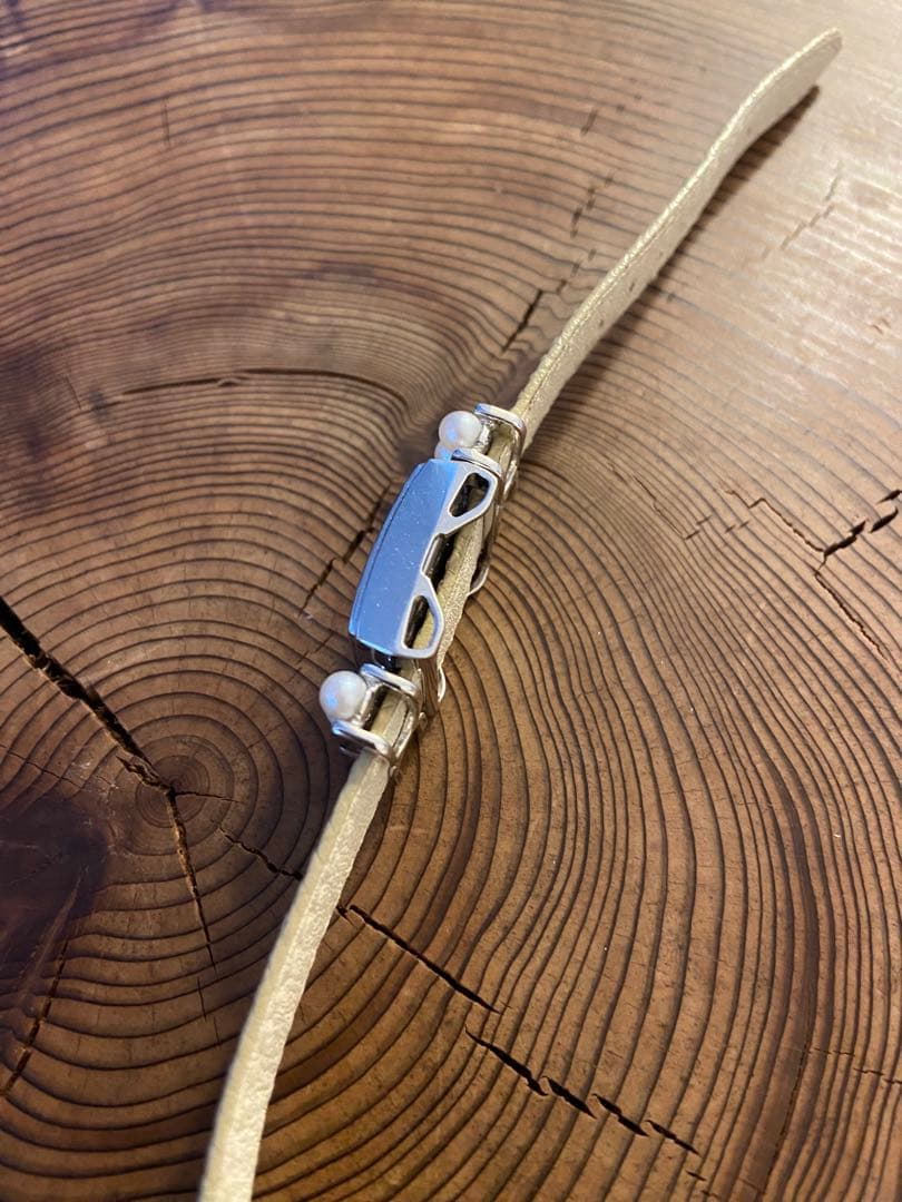 【週末限定値下げ】ミキモト腕時計 シェル文字盤レザーベルト パール8P（美品）