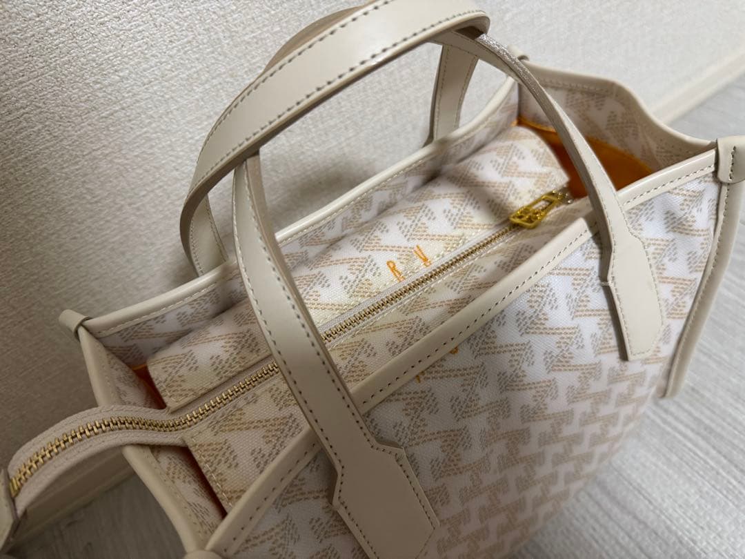 【レザレクション】カートバッグ　ゴルフバッグ　ホワイト