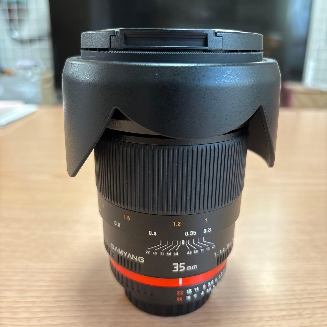 SAMYANG 35mm f/1.4 レンズ