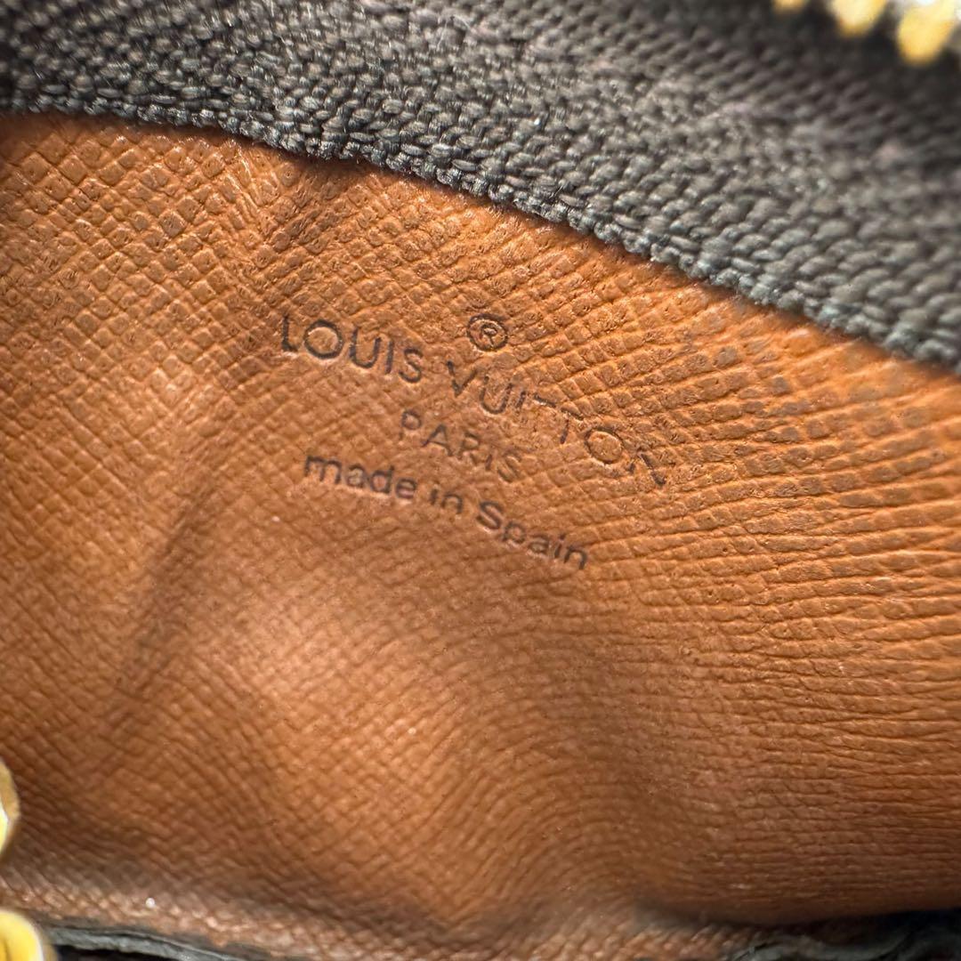 美品　ルイヴィトン　モノグラム　ポシェットクレ　ケース　ゴールド金具