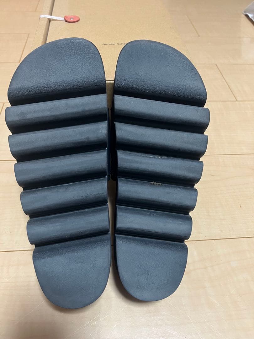 エンダースキーマ　henderscheme caterpilla サイズ4