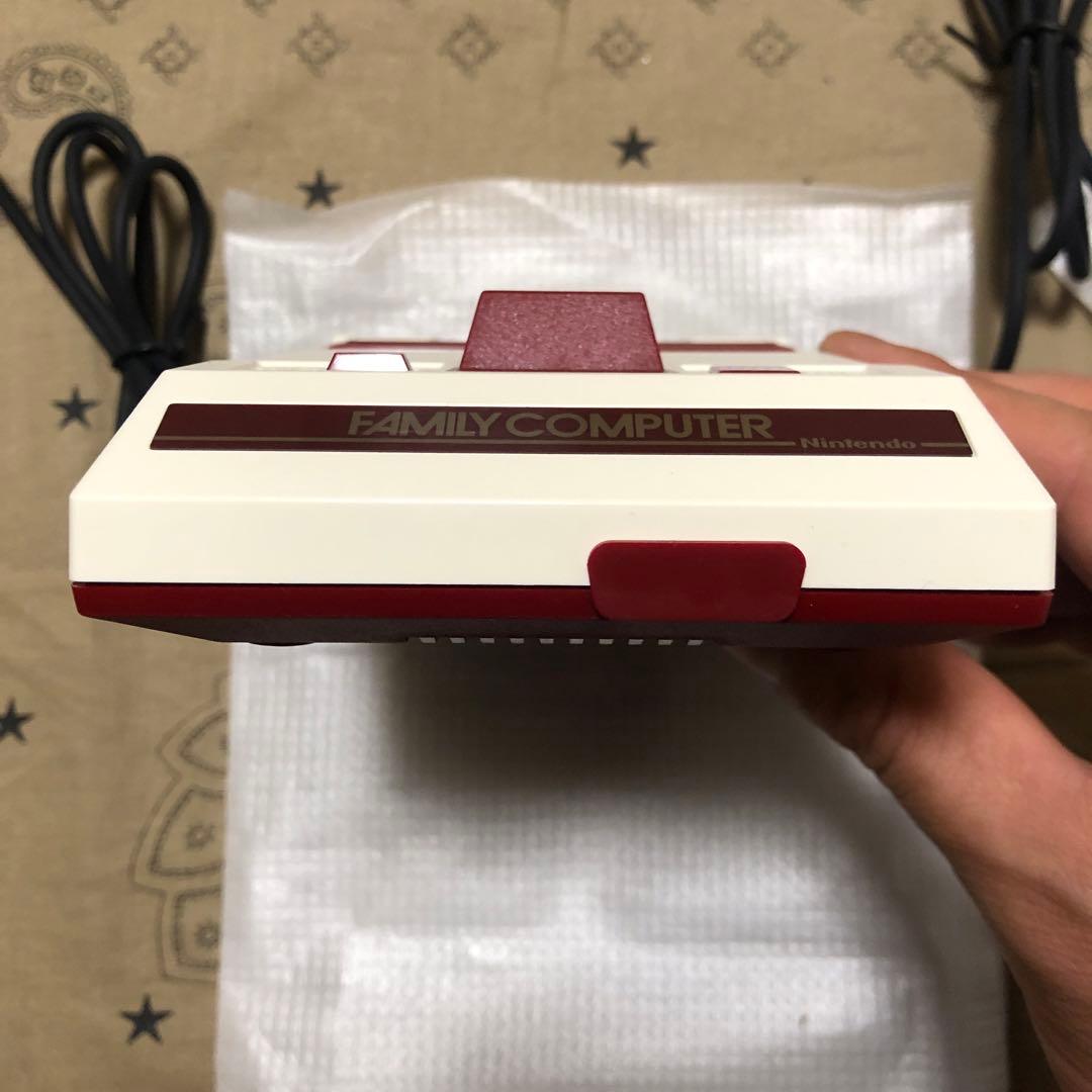 ほぼ新品 ニンテンドークラシックミニ ファミリーコンピュータ ACアダプター付