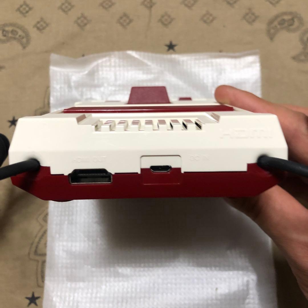 ほぼ新品 ニンテンドークラシックミニ ファミリーコンピュータ ACアダプター付